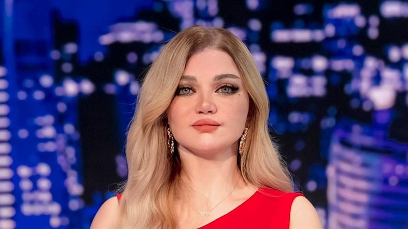 الأعلامية ياسمين