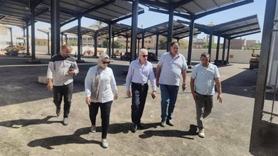 السكرتيرالعام يتابع أعمال إنشاء مجمع المواقف بسمالوط والسوق الحضاري ومساكن الإيواء بالمنيا 