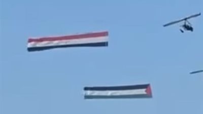 العلمان المصري والفلسطيني يزينان سماء شرم الشيخ بالتزامن مع مفاوضات إنهاء الحرب