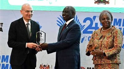 فريدة عيد... تتوج كأفضل مصممة جلود في أفريقيا لعام 2025 