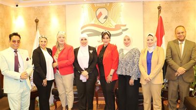 حزب المصريين يُدشن أولى فعاليات مبادرة «كوني مؤثرة» تزامنًا مع احتفالات نصر أكتوبر