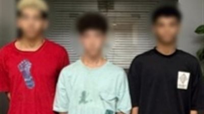 مزاح تحول لكارثة.. ضبط 3 طلاب تسببوا في احتراق 6 سيارات بالتجمع الأول