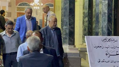 وداعا عمرو دوارة.. المسرح المصري يودع أحد رموزه في مسجد عمر مكرم