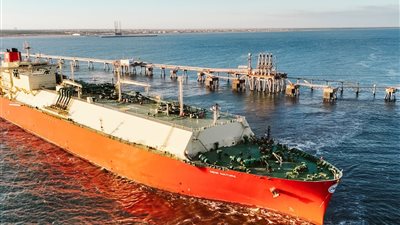 تصدير شحنة جديدة من الغاز الطبيعي المسال من مجمع إدكو إلى إيطاليا 