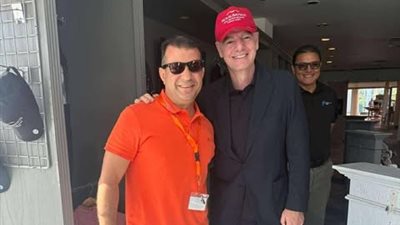 على هامش قمة شرم الشيخ.. رئيس الفيفا يرتدي كاب دعم السياحة المصرية