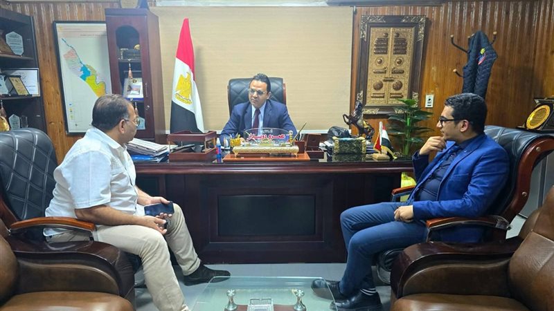 وكيل الوزارة برفقة