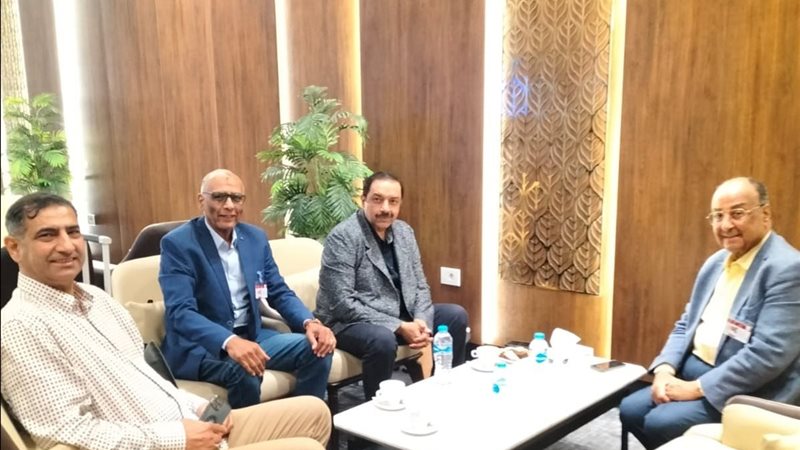 من استقبال سيف حامد