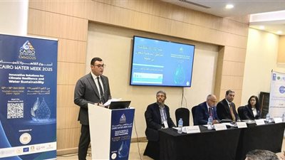 وزير الإسكان يستعرض جهود مشروع تعزيز التكيف مع تغير المناخ