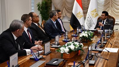 تكريم منتخبي مصر للبادل بعد إنجاز تاريخي في بطولة العالم بإسبانيا