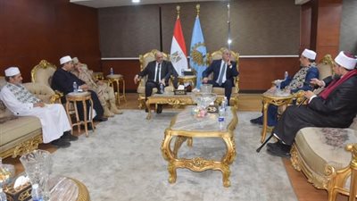 محافظ الغربية يستقبل وزير الأوقاف وقيادات الطرق الصوفية استعدادًا للاحتفال بالمولد الأحمدي الشريف بطنطا