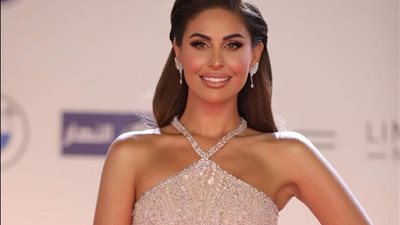 مي سليم تتألق بإطلالة ناعمة وأنثوية في مهرجان الجونة السينمائي