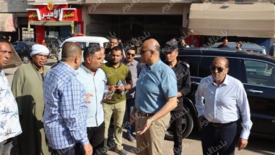 حملة في بنها.. محافظ القليوبية يقود إزالة الإشغالات أمام موقف السيارات العمومي