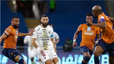 الفيحاء يفاجئ الاتحاد ويتقدم بهدف نظيف في الشوط اﻷول بدوري روشن السعودي