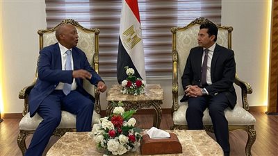 وزير الرياضة يستقبل رئيس 
