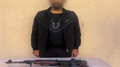 ضبط المتهم في مطاردة مسلحة مع الأمن على طريق الإسماعيلية (صور)