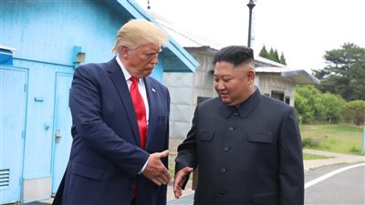 مباحثات سرية لترتيب لقاء بين ترامب وزعيم كوريا الشمالية