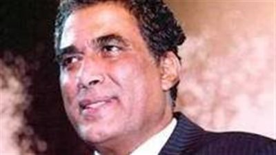 شريف عرفة عن أحمد زكي: «مكنش أب عظيم بحياته.. وقدّم أعظم مشهد أبوي بالسينما»