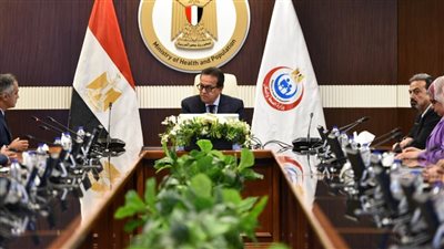 نائب رئيس مجلس الوزراء وزير الصحة يعقد اجتماعًا لمتابعة نتائج زيارته الرسمية إلى الصين