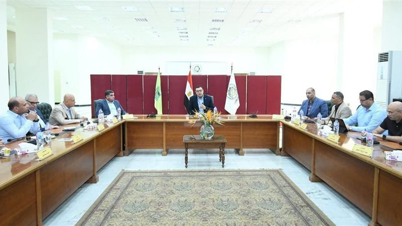 وزير الإسكان