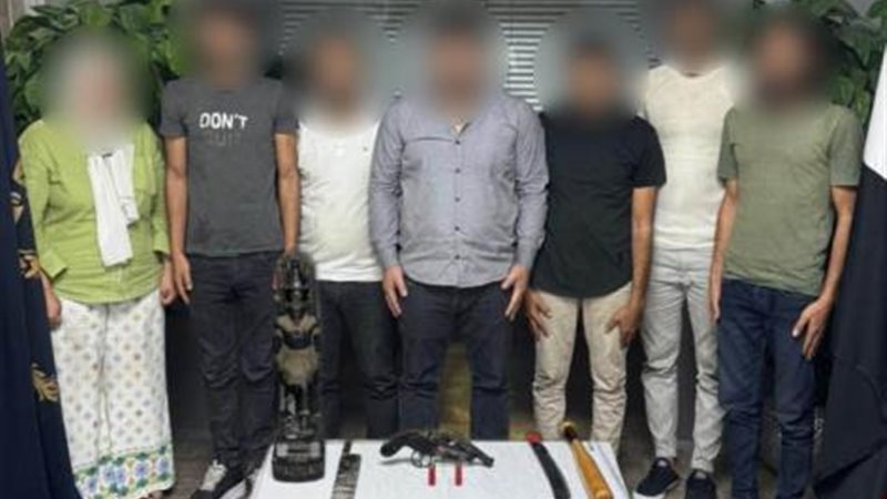 المتهمين والمضبوطات