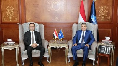 قناة السويس توقع عقد شراكة استراتيجية مع أنكوراج للاستثمارات لبناء مجمع بتروكيماويات بالسخنة