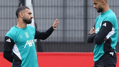 صلاح على دكة البدلاء... تعرف على تشكيل ليفربول أمام آينتراخت فرانكفورت