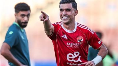 الأهلي يعلن إصابة أشرف بن شرقي بتمزق في العضلة الخلفيه واحتمالية عودته للقاهرة 