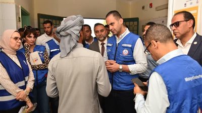 نائب وزير الصحة يتفقد المنشآت الطبية ببئر العبد لمتابعة جودة الخدمات ودعم المنظومة الصحية