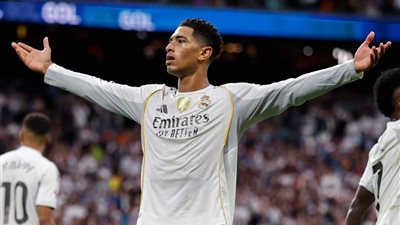 ثنائية ريال مدريد تقود الفريق للفوز على برشلونة والانفراد بصدارة الترتيب