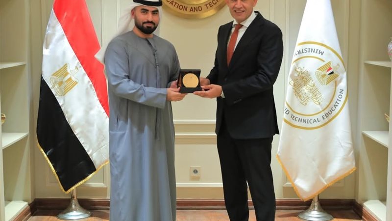 خلال توقيع البروتوكول