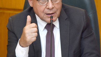 نائب رئيس اتحاد العمال يهاجم تدني مرتبات العمال في الأندية الرياضية 