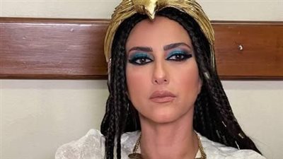 حنان مطاوع تخطف الأنظار بإطلالة فرعونية احتفاءً بافتتاح المتحف المصري الكبير
