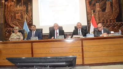 محافظ الغربية يوجّه برفع كفاءة الخدمات والاستعداد الشامل للانتخابات وموسم الأمطار