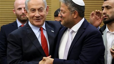  وزير الأمن الإسرائيلي يشكر نتنياهو لتمريره قانون إعدام الأسرى الفلسطينيين