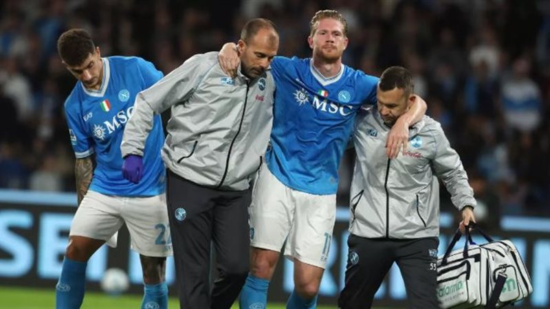 دي بروين لاعب نابولي