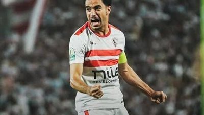 جلسة علاجية لنجم الزمالك على هامش المران المسائي 