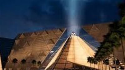 المتحف المصري الكبير يشهد إقبالا غير مسبوق.. و50 ألف زائر في اليوم الواحد