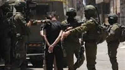 تواصلًا للانتهاكات الإسرائيلية في الضفة الغربية.. قوات الاحتلال تعتقل طفلًا من مدينة بيت لحم