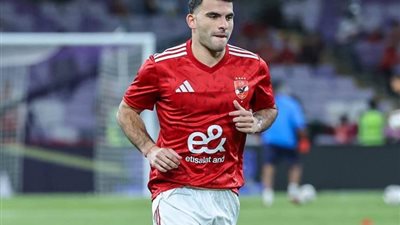 زيزو يتوج بجائزة رجل مباراة الأهلى والزمالك في نهائي السوبر