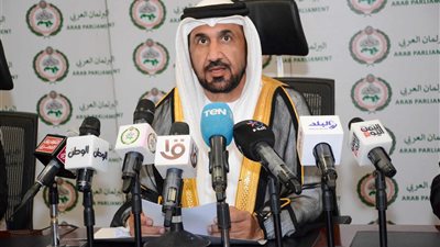 رئيس البرلمان العربي يثمن تنظيم انتخابات مجلس النواب