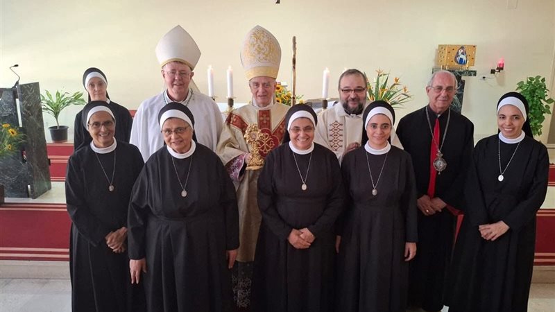 السفير البابوي أثناء