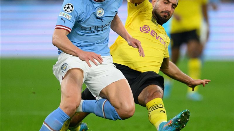 مانشستر سيتي ضد بروسيا