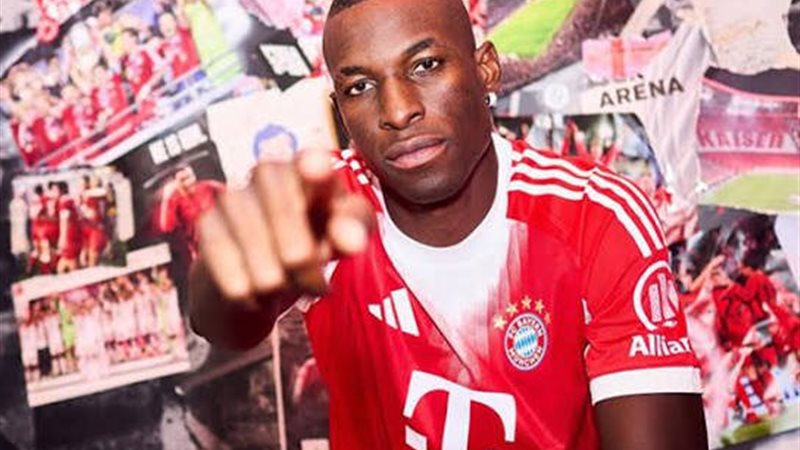 نيكولاس جاكسون،