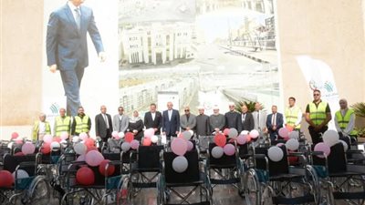 محافظ الغربية يشهد توزيع كراس كهربائية وأطراف صناعية لذوي الهمم بالمحافظة