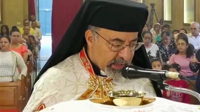 بطريرك الكنيسة الكاثوليكية يحتفل بعيد الملاك بحدائق القبة 