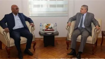 رئيس هيئة قناة السويس يبحث تعزيز التعاون البحري المشترك مع السودان