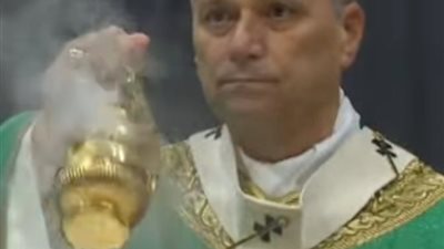 بابا الفاتيكان: أصغوا للفقراء واجعلوا العدل طريقًا للسلام