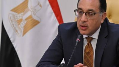 رئيس  الوزراء يَتَفقد الإنجازاتِ التكنولوجية ويُشيد بها