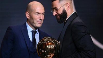 بنزيما يتحدث عن مستقبله وزيدان وريال مدريد في حوار مع صحيفة 