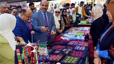 افتتاح معرض الإبداعات السيناوية لدعم الحرف التراثية واليدوية بجامعة العريش